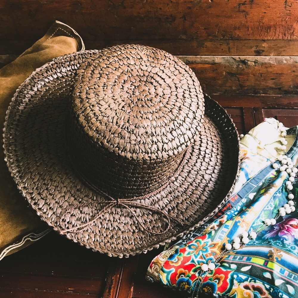 BROWN WOVEN RAFFIA STRAW SUMMER HAT